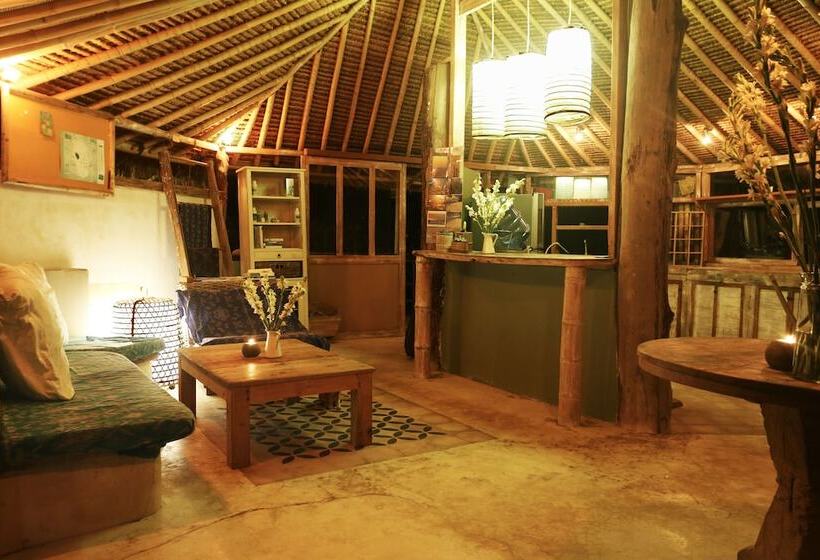 פנסיון Maomeno