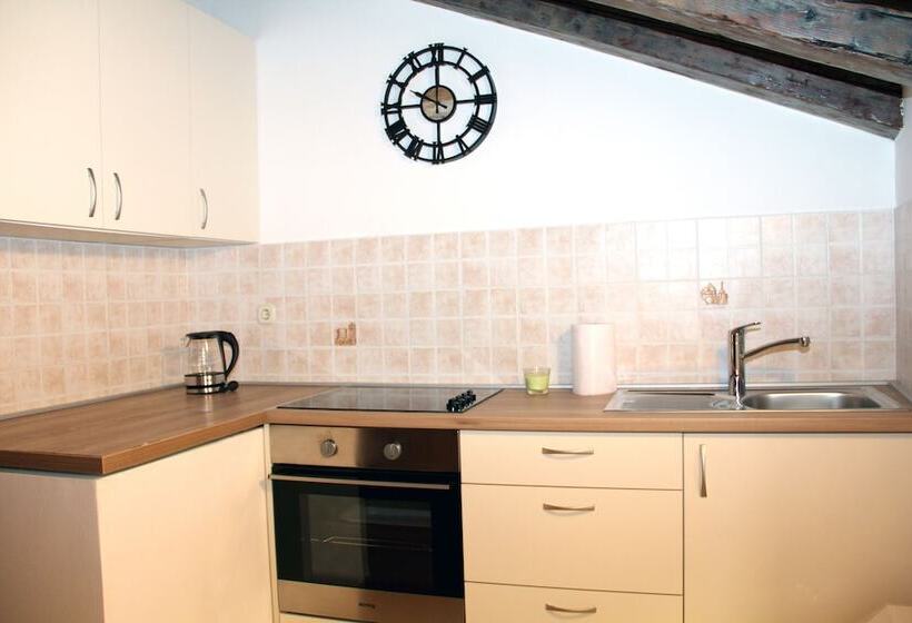 膳宿费 Old Theatre Rooms And Apartments