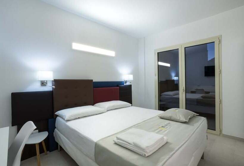 بنسيون Th Collection Rooms