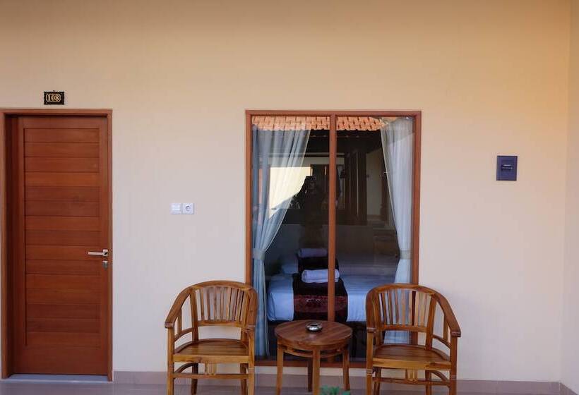 بنسيون Tom S Inn Pecatu