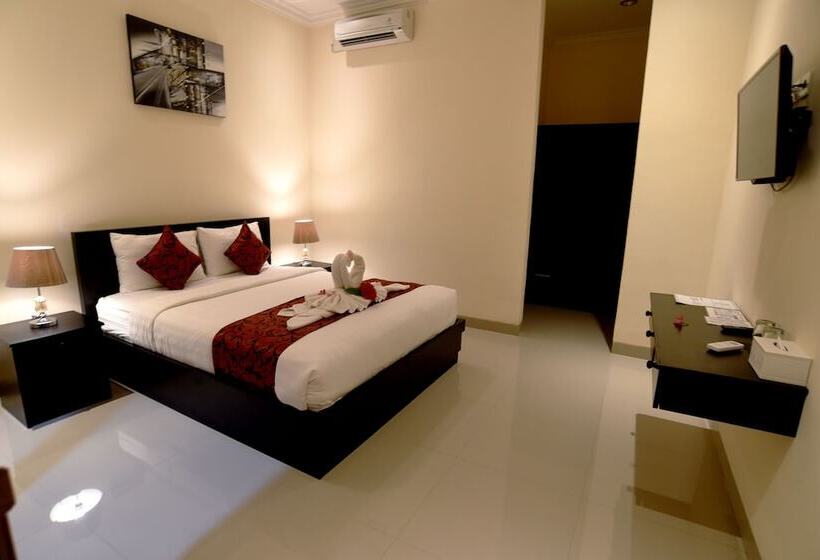 بنسيون Tom S Inn Pecatu