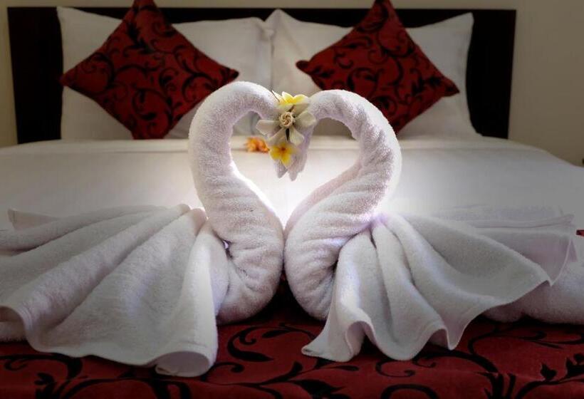 بنسيون Tom S Inn Pecatu