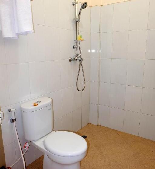 بنسيون Tom S Inn Pecatu