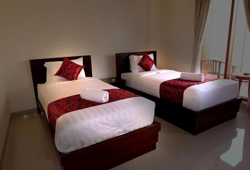 بنسيون Tom S Inn Pecatu