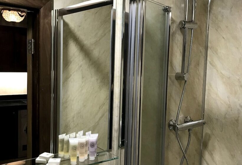 ペンション Violet Lodge