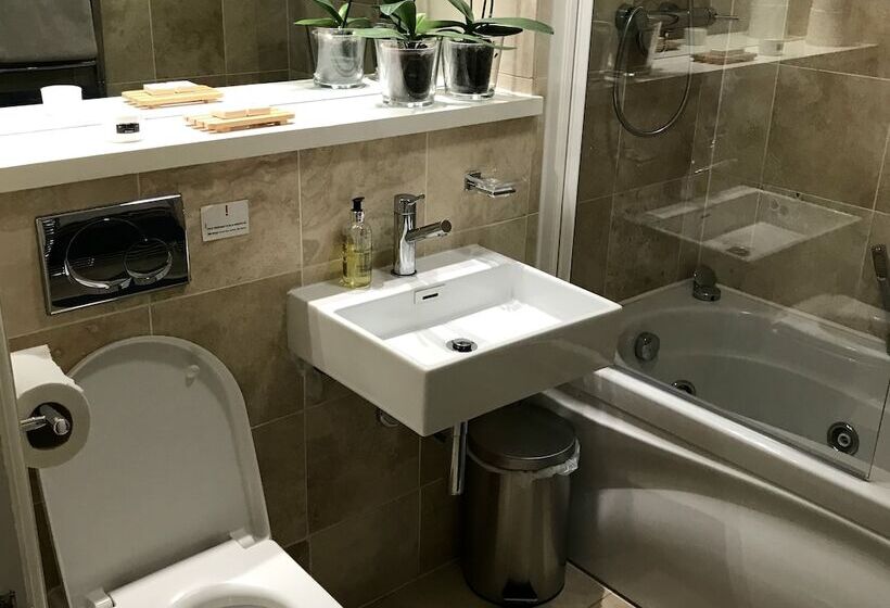 ペンション Violet Lodge