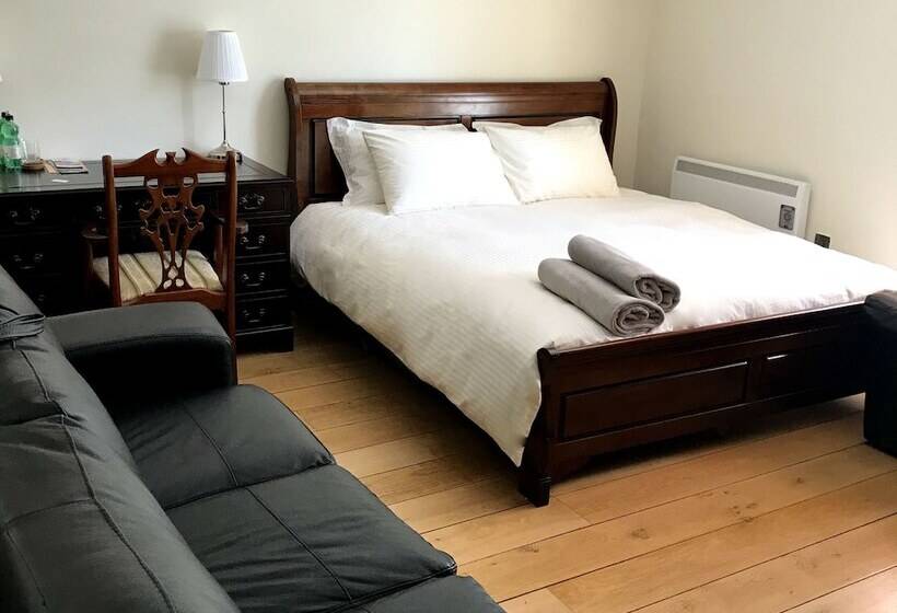 ペンション Violet Lodge