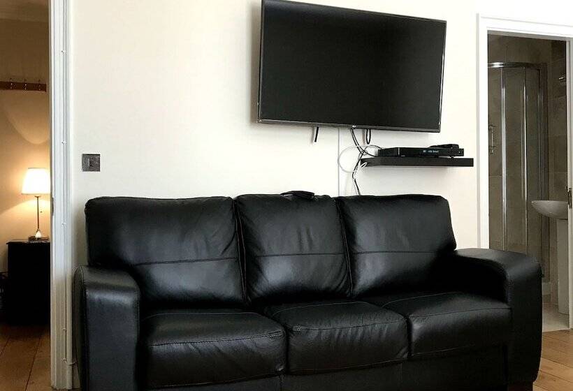 ペンション Violet Lodge