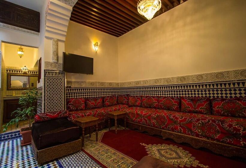 里亚德 Dar El Mathaf