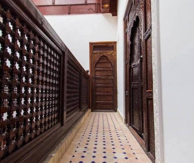 里亚德 Dar El Mathaf