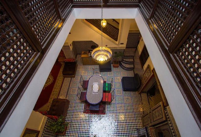 里亚德 Dar El Mathaf