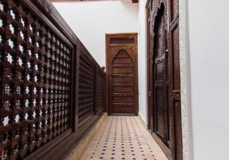 里亚德 Dar El Mathaf