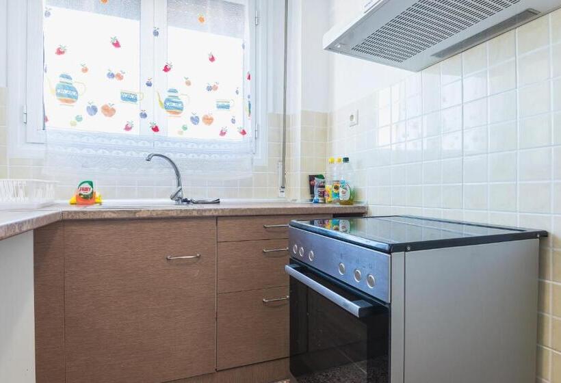 Super Paradise Apartments