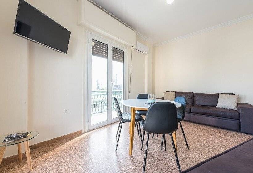 Super Paradise Apartments