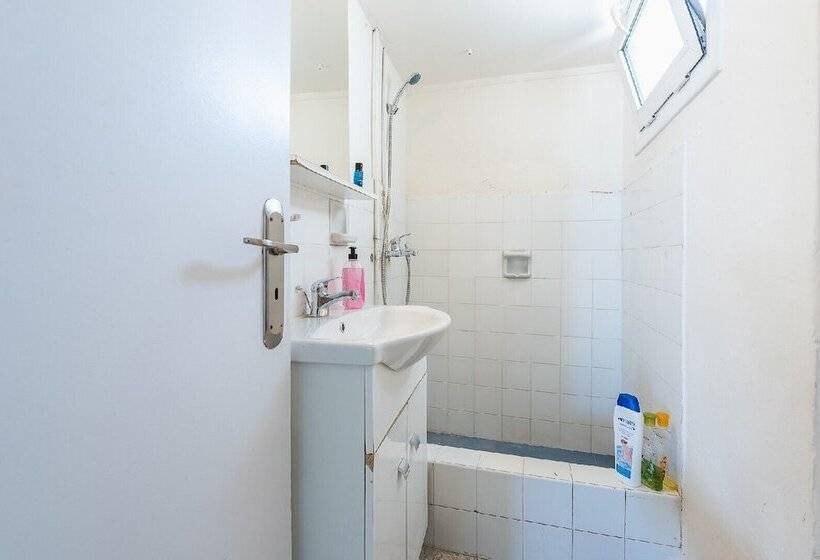 Super Paradise Apartments