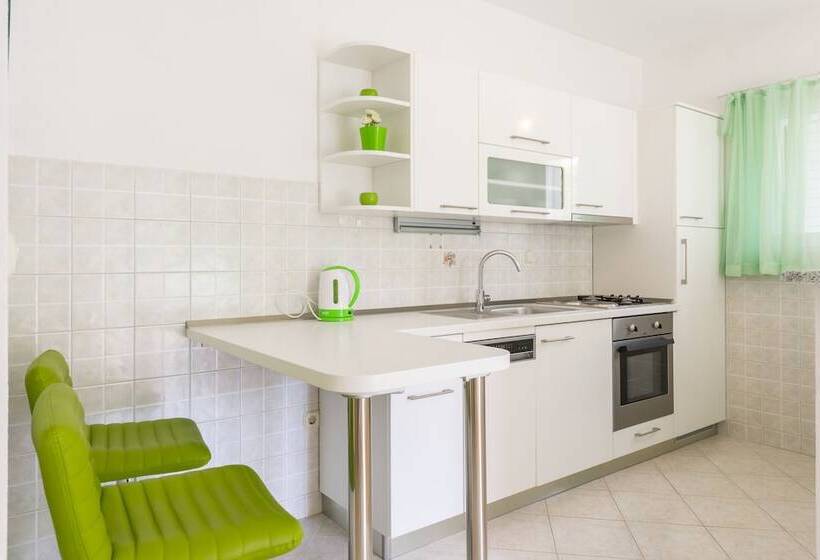 Apartmani Nikolina