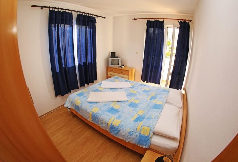 Apartments And Rooms Zvjezdana