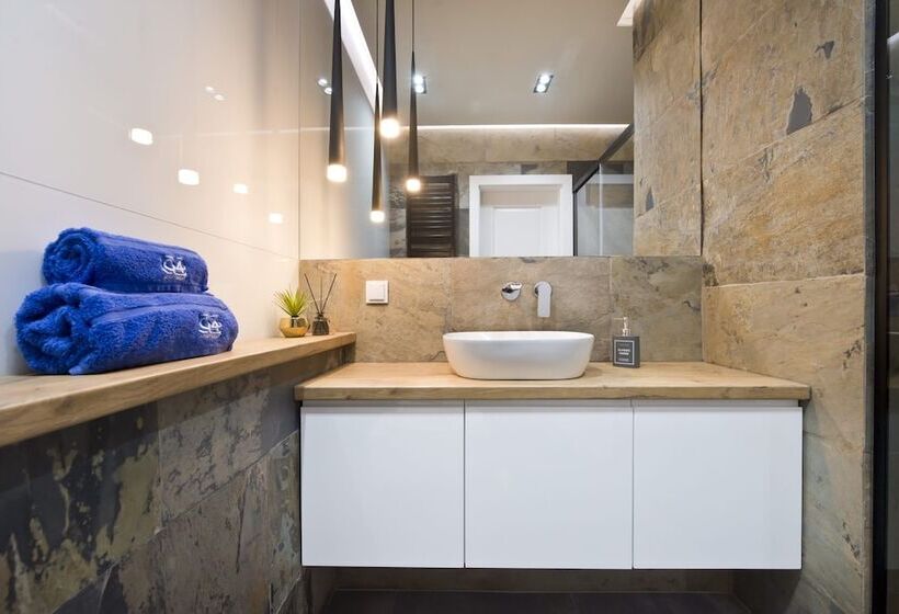 Bastion Wałowa By Q4apartments