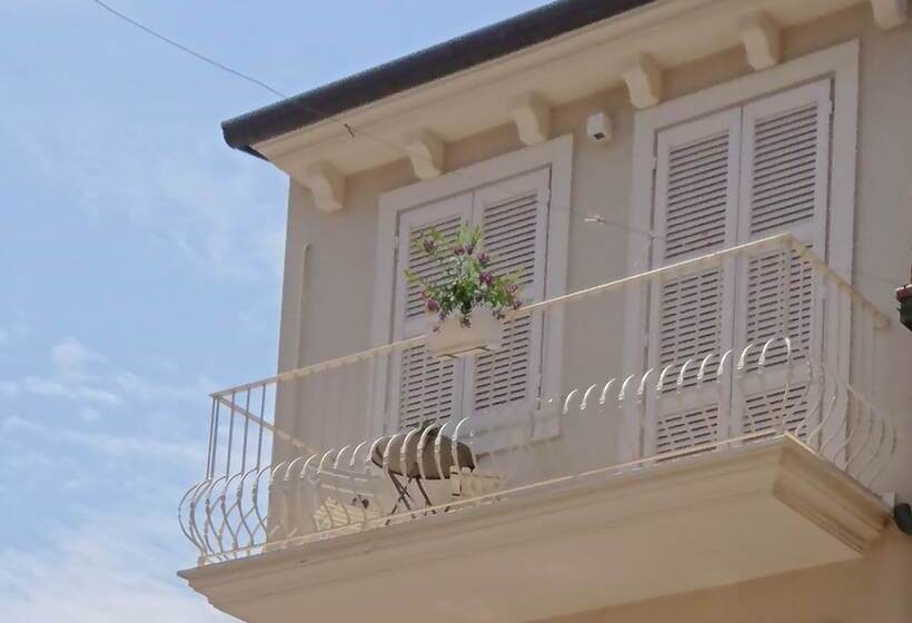 مبيت وإفطار Il Piccolo Giglio