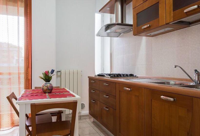 تختخواب و صبحانه Il Tacco Dello Stivale