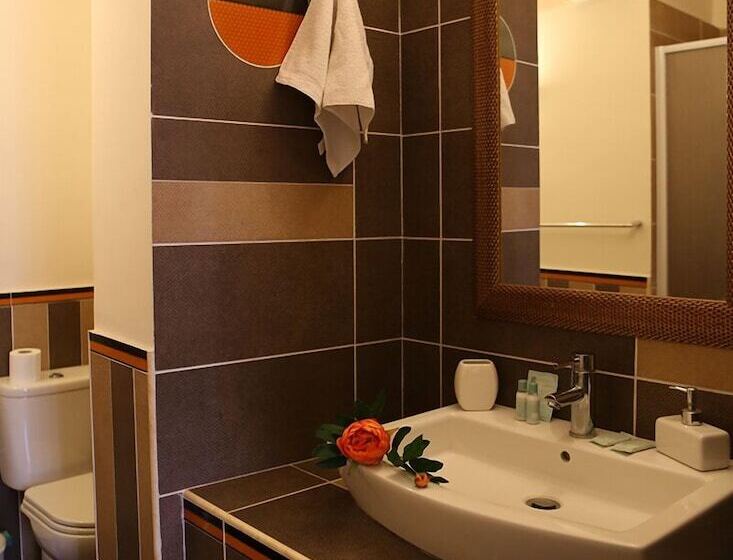 مبيت وإفطار Le 3 B