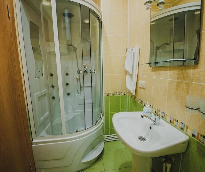 تختخواب و صبحانه Podkova Omsk