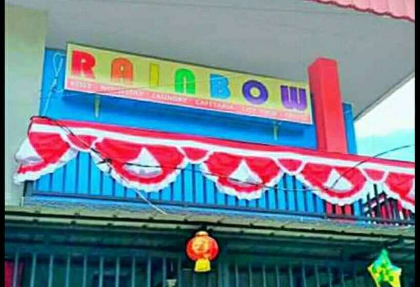 تختخواب و صبحانه Rainbow Singkawang