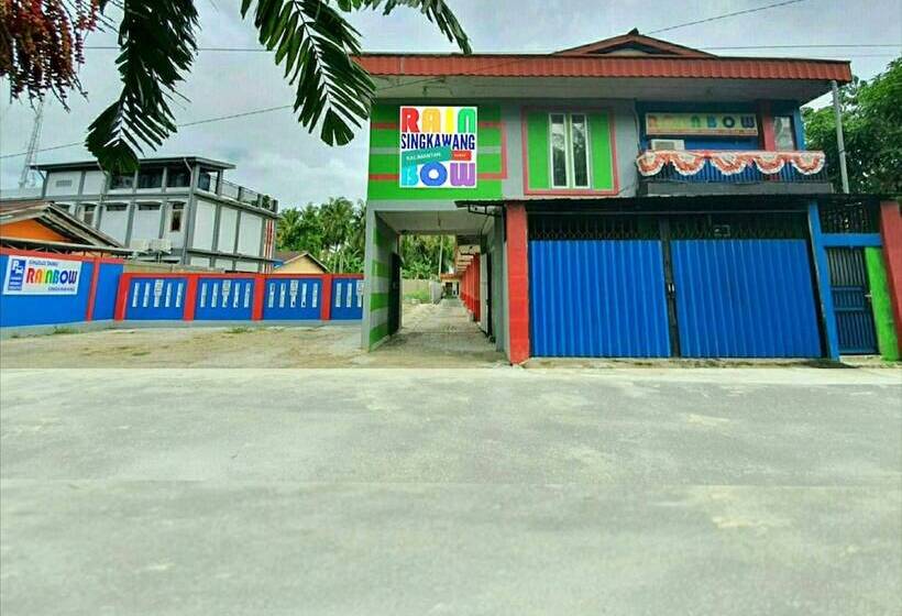 تختخواب و صبحانه Rainbow Singkawang