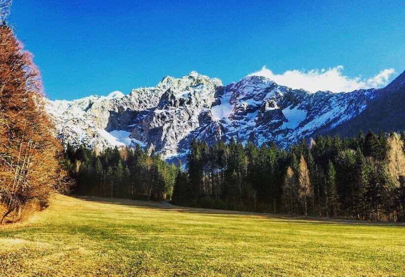 تختخواب و صبحانه Vila Koman Jezersko