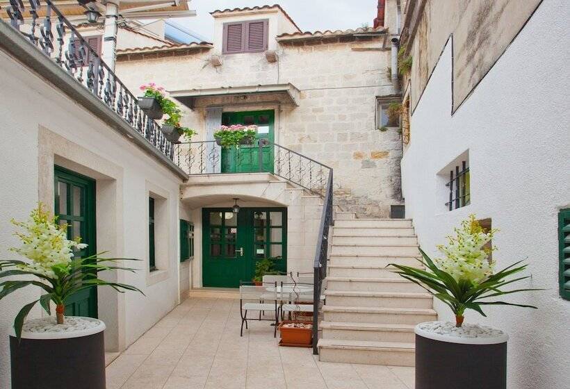 צימר Villa Toni Design Apartments