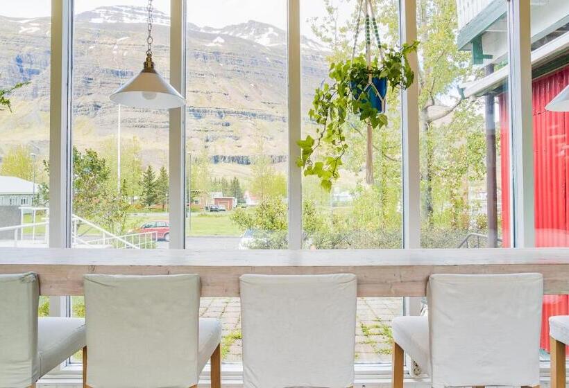 Hafaldan Hi Hostel, Old Hospital Building