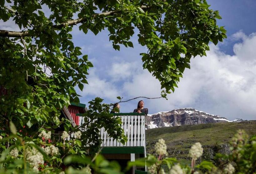 Hafaldan Hi Hostel, Old Hospital Building