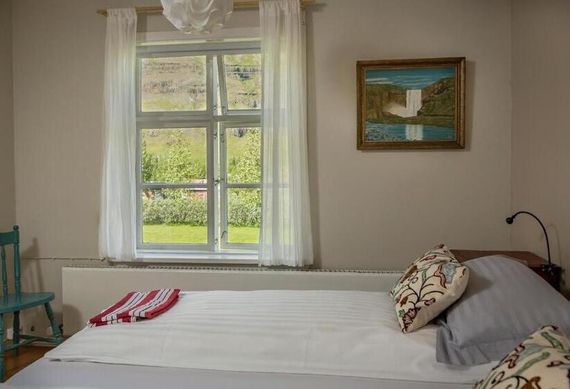 Hafaldan Hi Hostel, Old Hospital Building