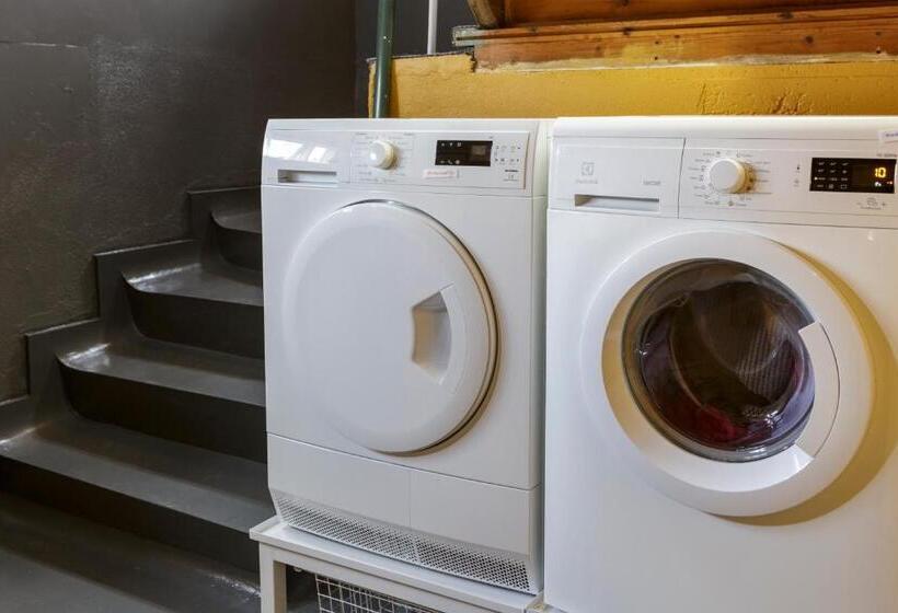 Hafaldan Hi Hostel, Old Hospital Building