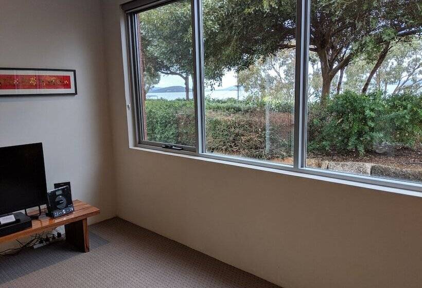 Hanover Bay Apartments