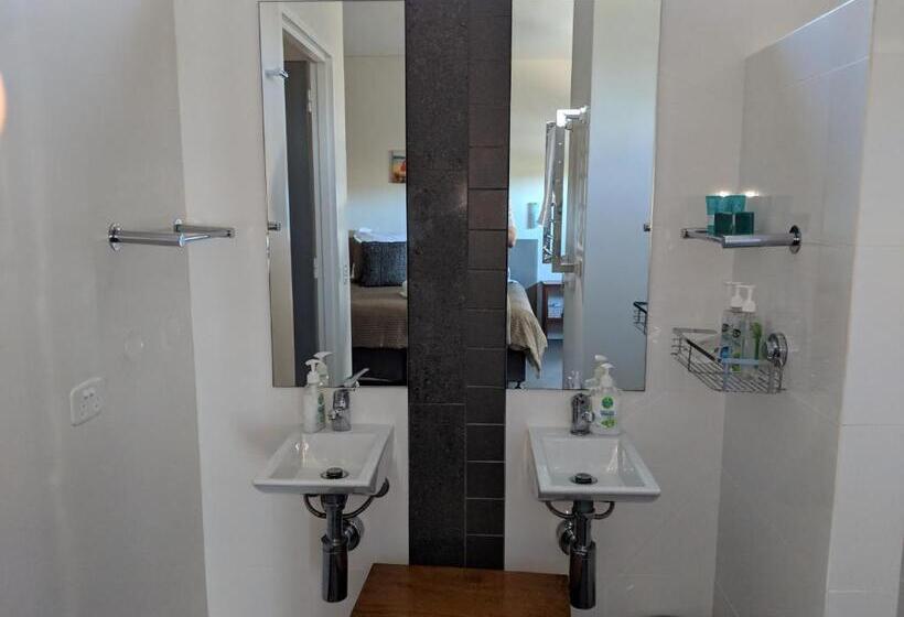 Hanover Bay Apartments