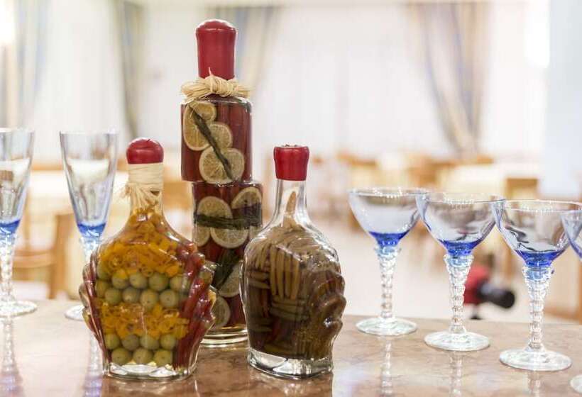 Хостел Calabrisella