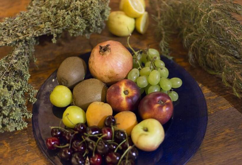 Хостел Calabrisella