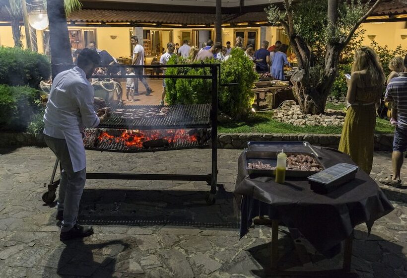 Хостел Calabrisella