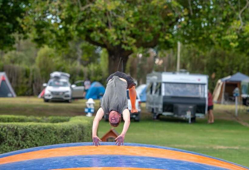 ホテル Cambridge Top 10 Holiday Park