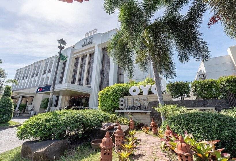 هتل Capital O 176 Bliss