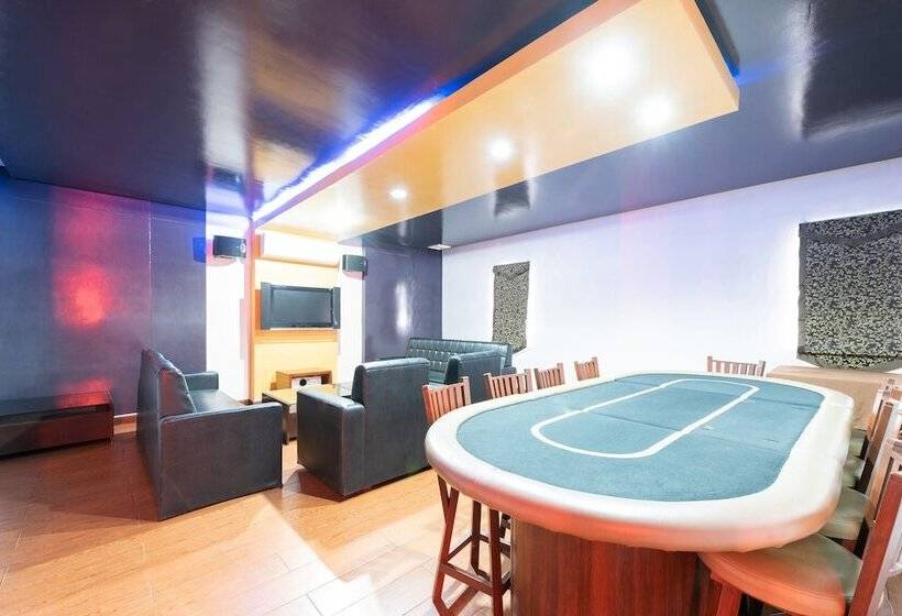 هتل Capital O 176 Bliss