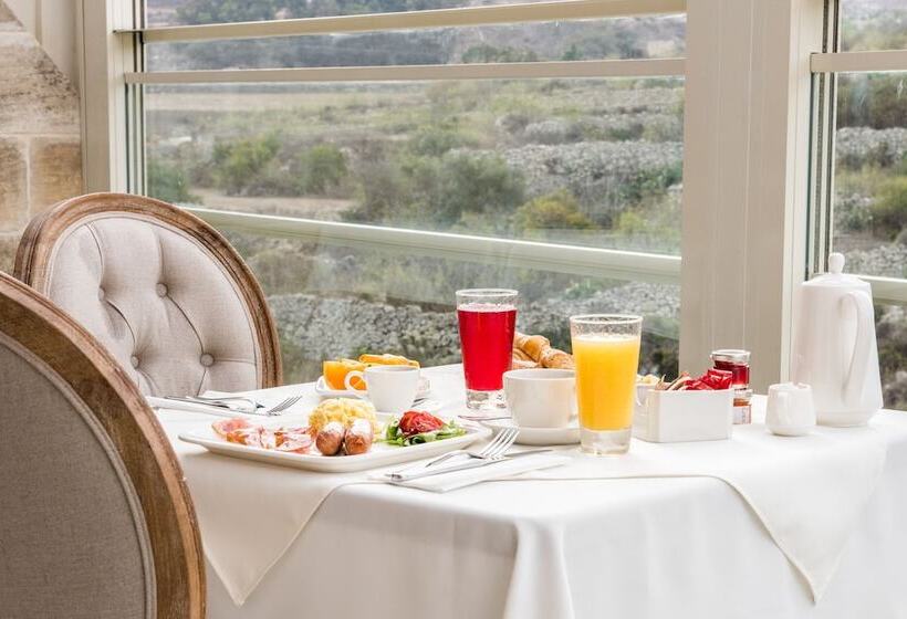 هتل Cesca Boutique