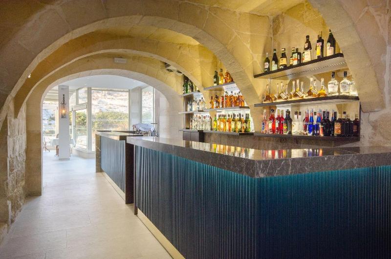 هتل Cesca Boutique