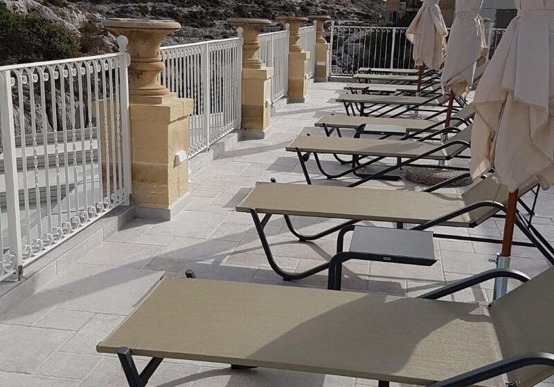 هتل Cesca Boutique