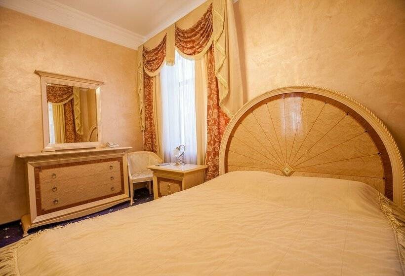 호텔 Dombay Palace