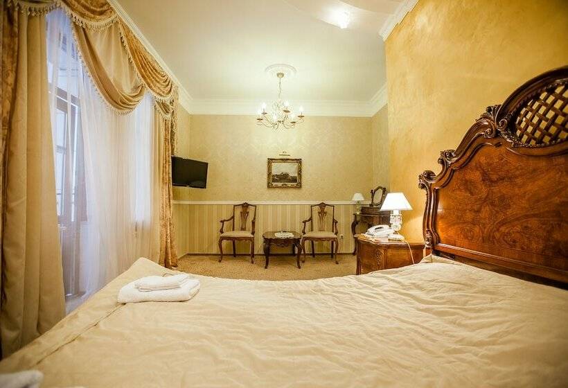 호텔 Dombay Palace