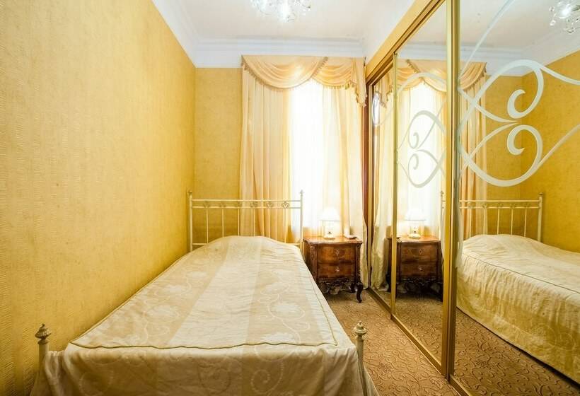 호텔 Dombay Palace