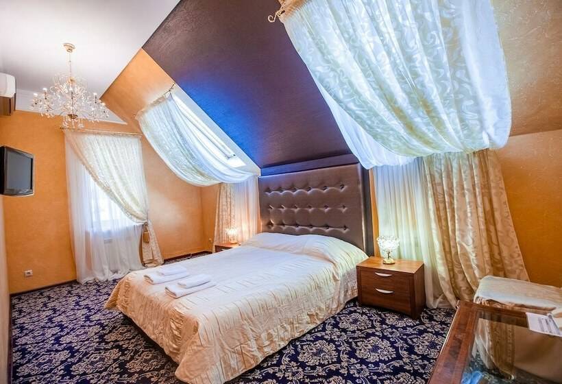 호텔 Dombay Palace