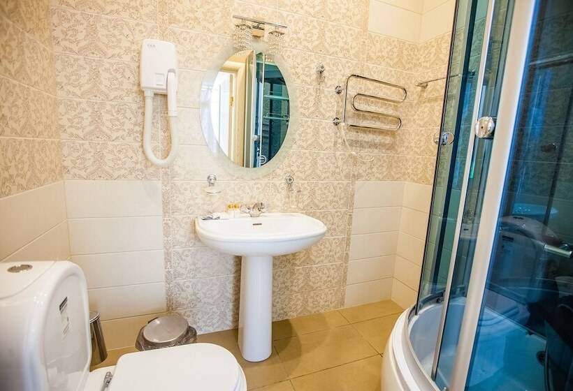 호텔 Dombay Palace